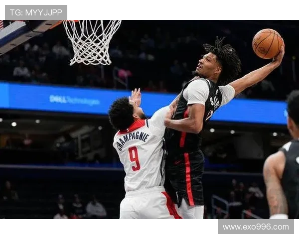 队记者称卡马拉是开拓者未来核心而夏普则代表另一种潜力赌注